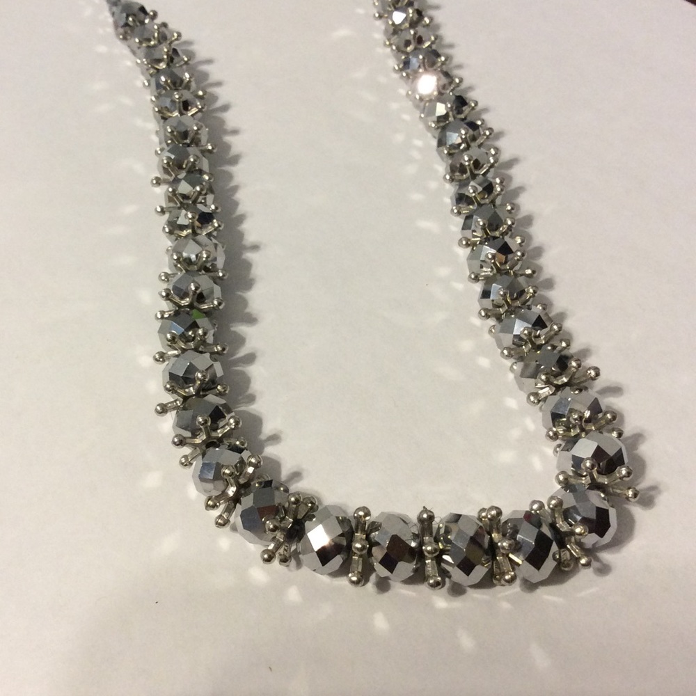 ✨Silver Tone Drop Beaded Statement Necklace✨